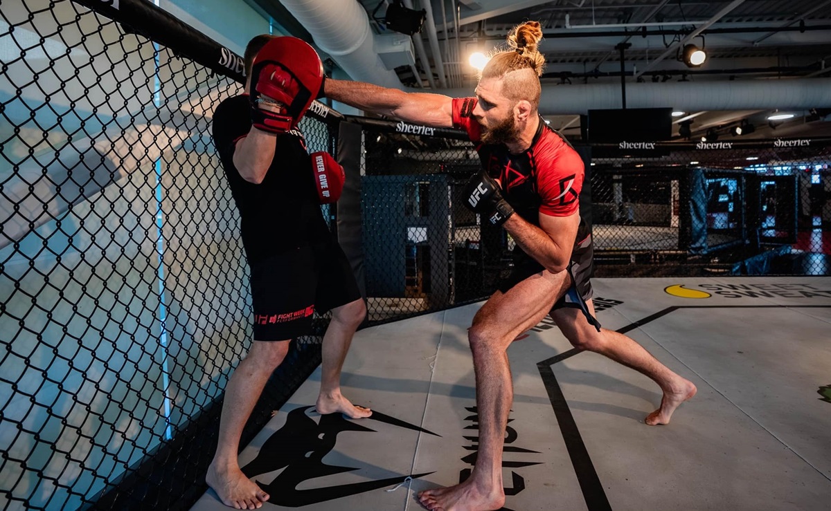Procházka vs Rakić at UFC 300 | ATEX Sportswear